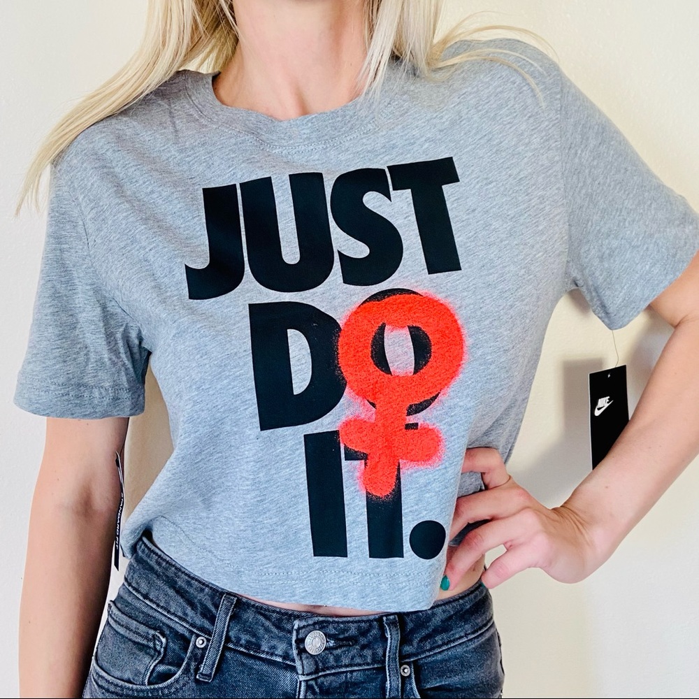 NWT Nike Just Do It Rebel Graphic Crop Tee Top